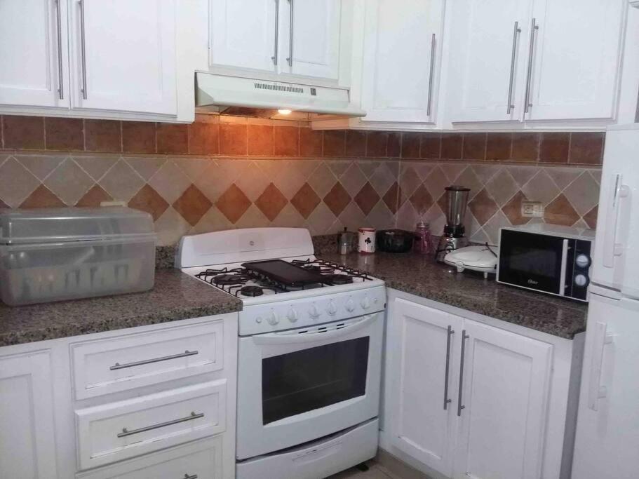 Habitacion Cerca Del Mar Y Zona Colonial Santo Domingo Esterno foto